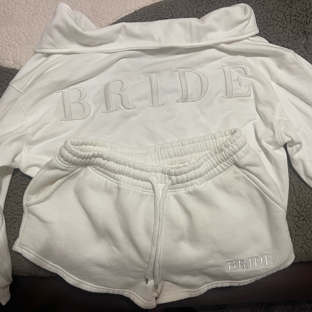 BRIDE Pullover &
BRIDE Shorts Set (six stories)
